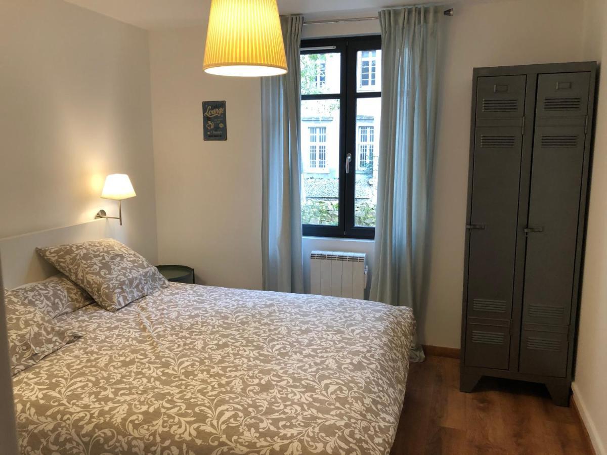 Au Vieux Lavoir Avec Parking Prive, Jardin , Climatisation, A 500 M De La Cite Carcassonne Eksteriør bilde